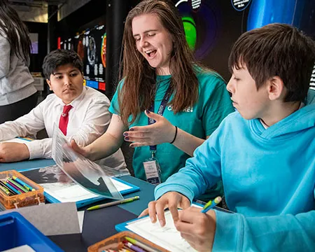 Children learn about space with Science Communicator 